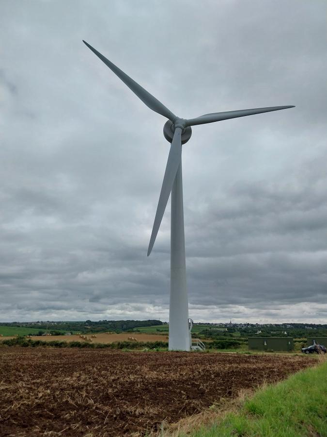 Eolienne EWT 54 à PLOUMOGUER (29)